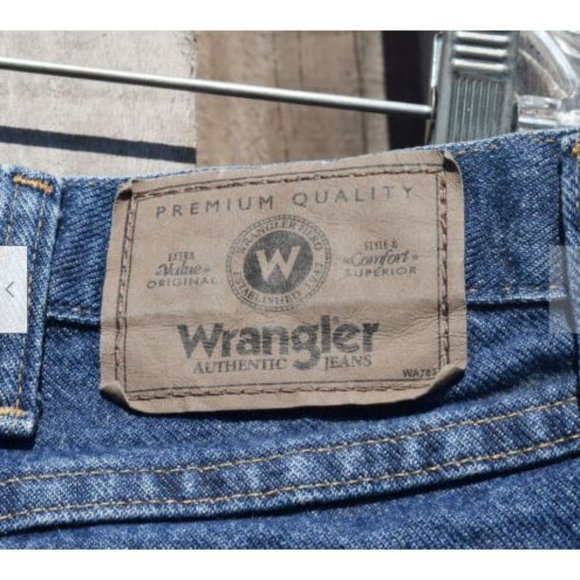 Wrangler Relaxed Fit 6K061DS 100% Cotton Denim Jean Shorts Sz 38 - Picture 3 of 3